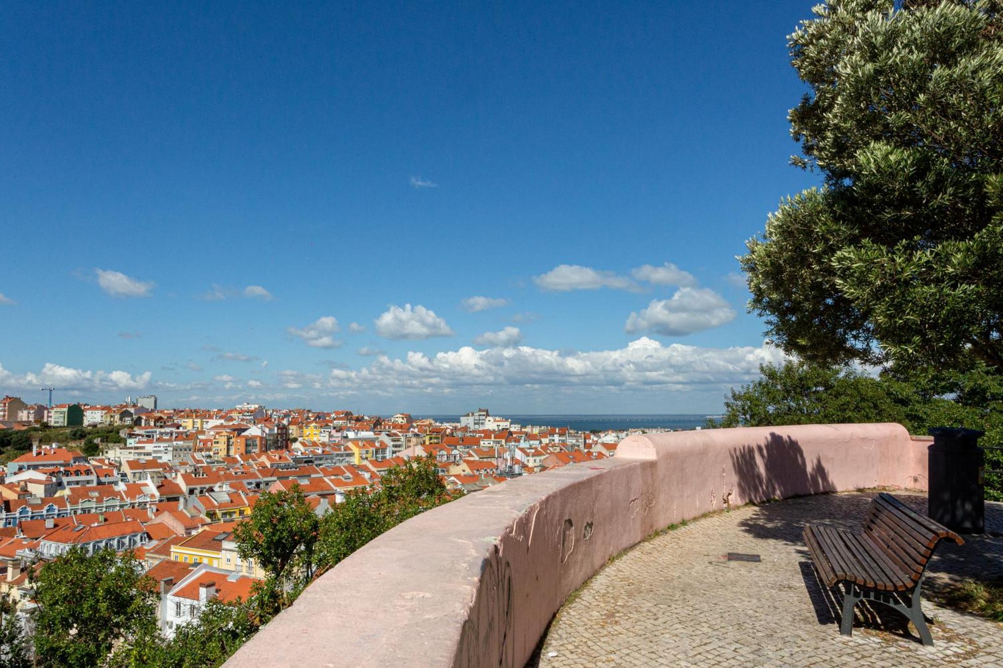 Miradouro Penha De Franca Duplex Apartment Lisbon Exterior photo